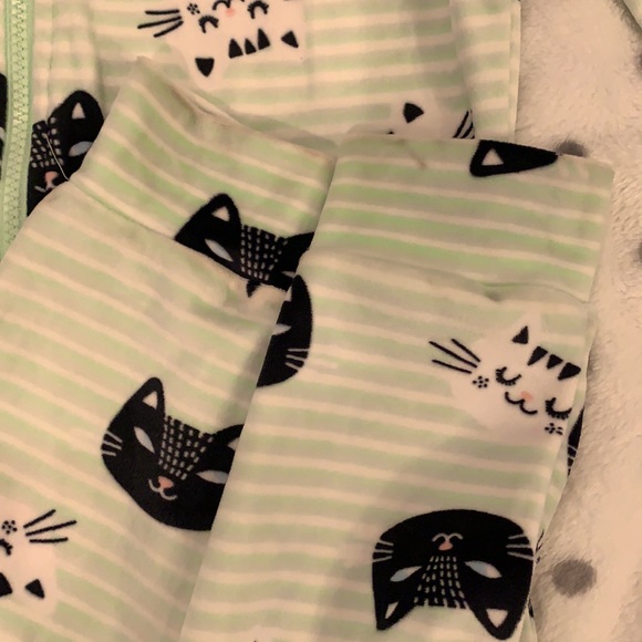 Cute Onsie NWT - Picture 3 of 7